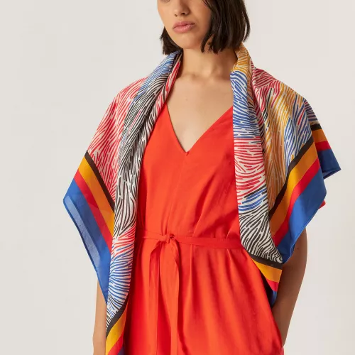 Foulard IZUR-GOTS motif emprunte bleu rouge orange